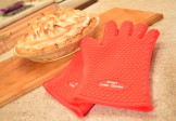 Smart Oven Gloves by Amazing Ventures